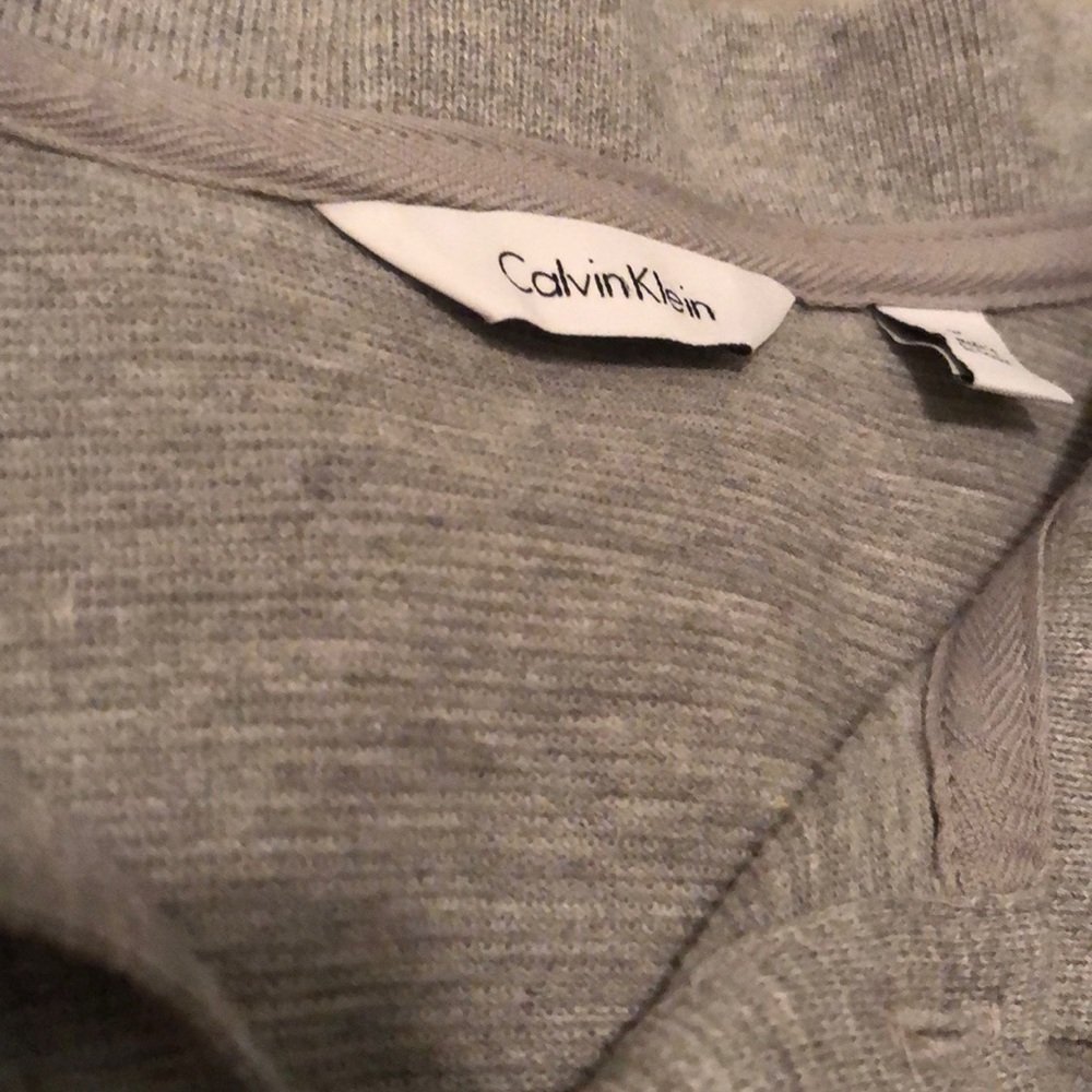 Calvin Klein medium - Picture 2 of 2